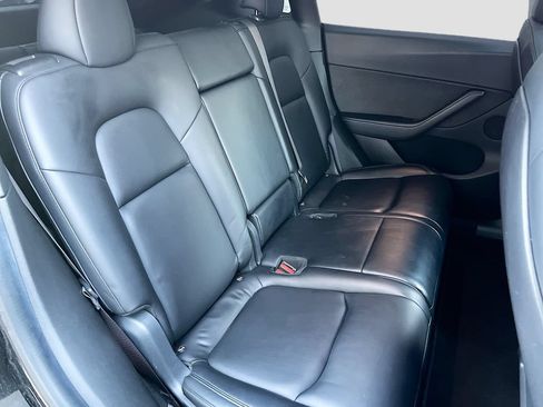 Used 2021 Tesla Model Y 2WD image 28
