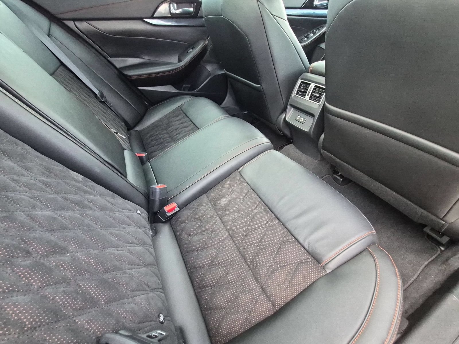 Used 2023 Nissan Maxima SR w/ Sport Mat Group FWD image 30