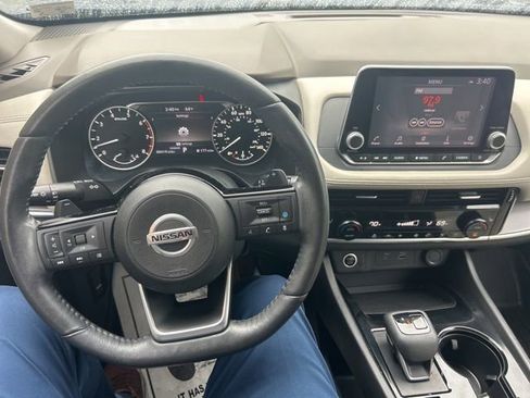 Used 2021 Nissan Rogue SV w/ Premium Package FWD image 13
