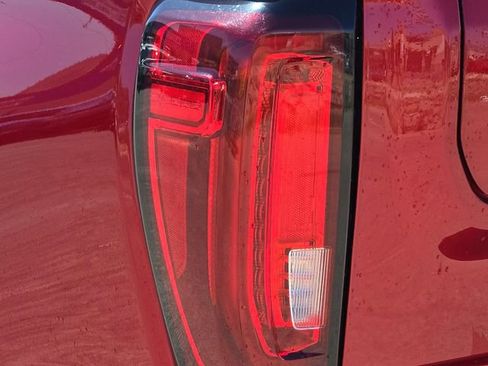 Used 2024 GMC Sierra 1500 AT4 w/ Technology Package AWD/4WD image 11