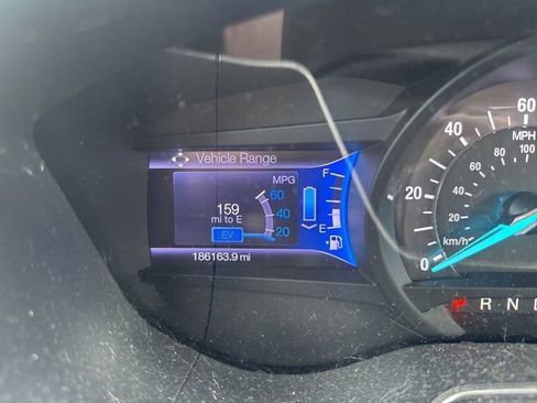 Used 2013 Ford Fusion SE FWD image 17