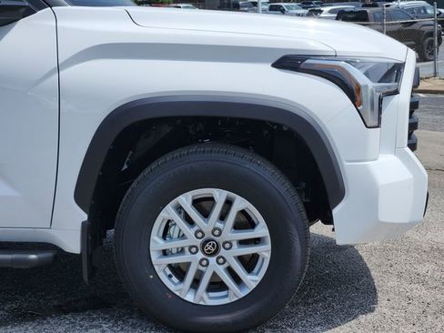 New 2026 Toyota Tundra SR5 AWD/4WD image 7