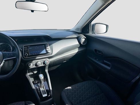 Used 2021 Nissan Kicks S image 22