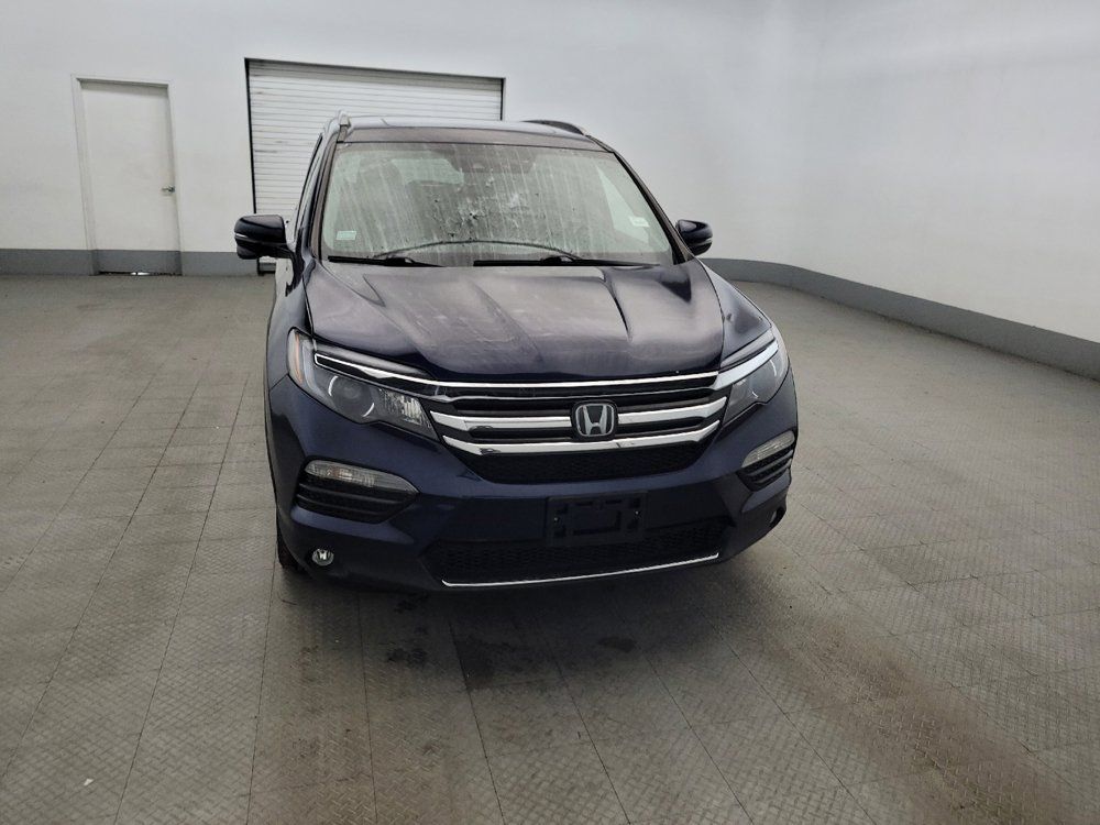 Used 2017 Honda Pilot Touring image 14