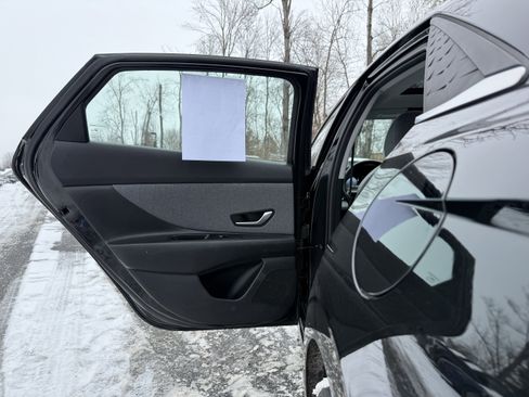 Used 2024 Hyundai Elantra Limited image 28