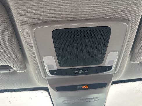 Used 2023 Honda HR-V LX image 22