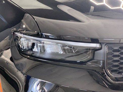 Certified 2025 Jeep Grand Cherokee Limited w/ Luxury Tech Group II AWD/4WD image 10