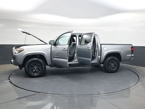 Used 2021 Toyota Tacoma SR5 image 34