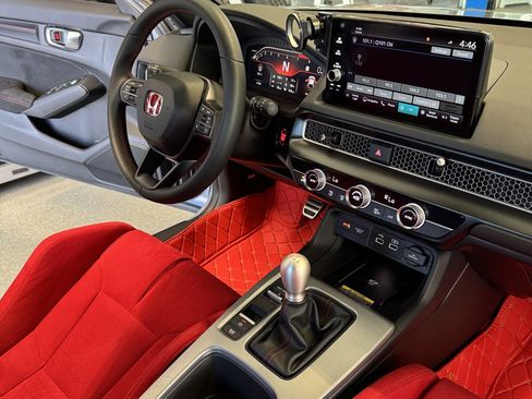 Used 2025 Honda Civic Type R image 21