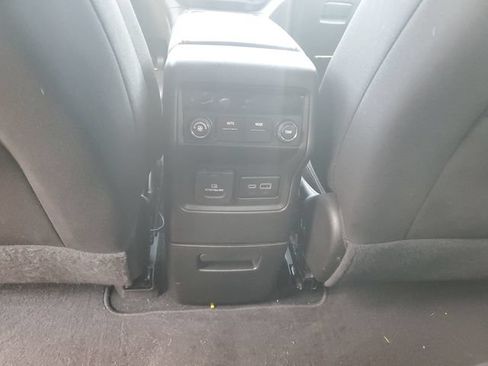 Certified 2023 GMC Acadia SLE w/ Driver Convenience Package FWD image 20