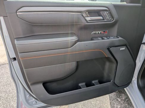 Certified 2025 GMC Sierra 1500 AT4 w/ AT4 Premium Package AWD/4WD image 9