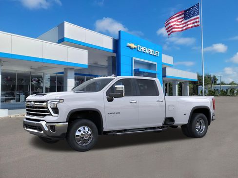 New 2026 Chevrolet Silverado 3500 LTZ w/ LTZ Convenience Package AWD/4WD image 2
