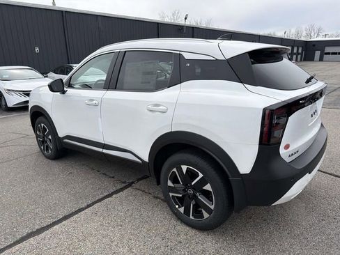 New 2026 Nissan Kicks SV w/ SV Premium Package AWD/4WD image 7
