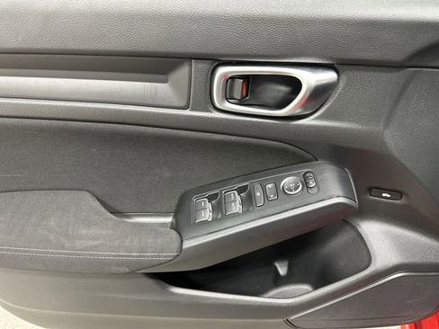 Used 2023 Honda Civic Sport image 17