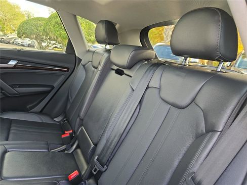 Used 2018 Audi Q5 2.0T Premium Plus w/ Premium Plus Package image 12