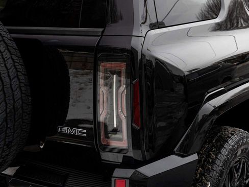 Used 2024 GMC Hummer EV 2X image 33