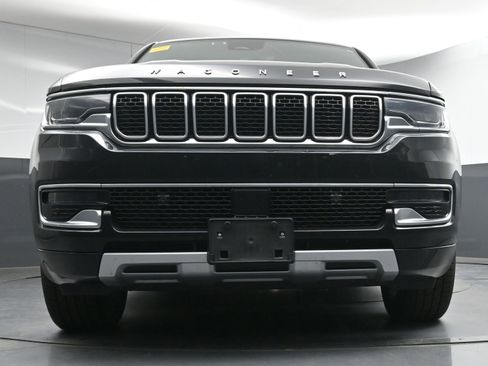 Used 2024 Jeep Wagoneer L Series II w/ Flexible Seating Group image 23