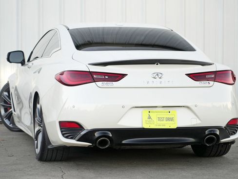 Used 2018 INFINITI Q60 Red Sport 400 w/ Pro Active Package image 5