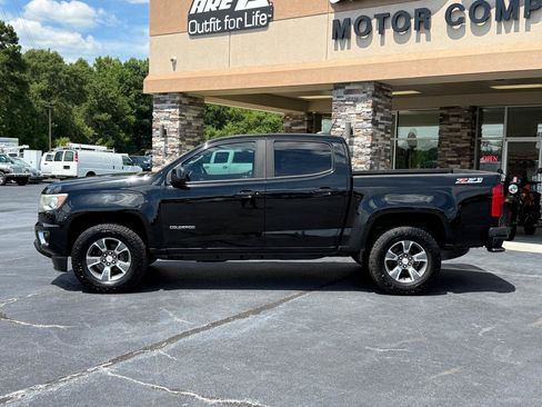 Used 2018 Chevrolet Colorado Z71 AWD/4WD image 2