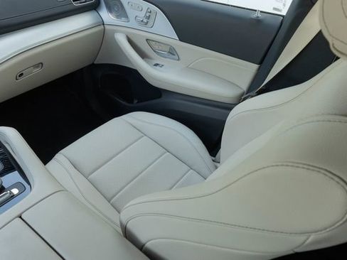 Certified 2025 Mercedes-Benz GLS 450 4MATIC image 26