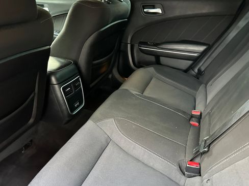 Used 2018 Dodge Charger GT image 9