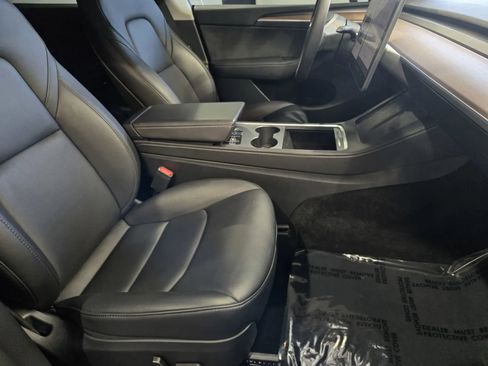 Used 2024 Tesla Model Y 2WD image 7