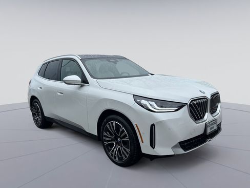 Used 2025 BMW X3 xDrive30 w/ Convenience Package AWD/4WD image 11