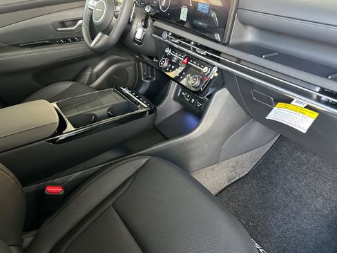 New 2026 Hyundai Tucson Limited AWD/4WD image 16