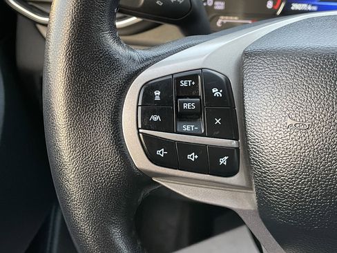 Used 2023 Ford Explorer XLT w/ Equipment Group 202A image 20