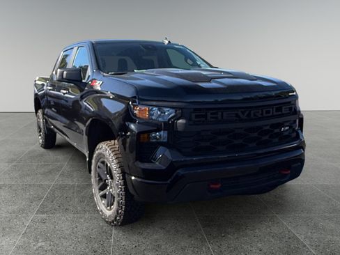 New 2026 Chevrolet Silverado 1500 Custom Trail Boss w/ LPO, Dark Essentials Package AWD/4WD image 6