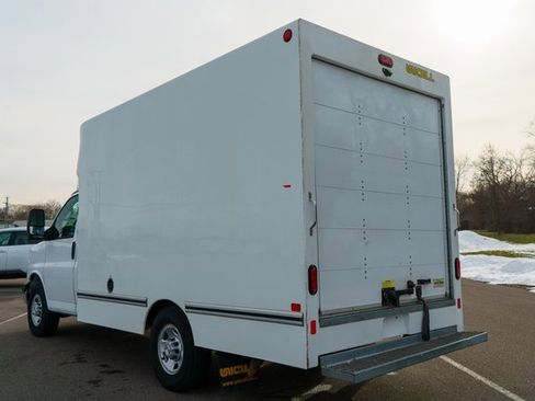 Used 2021 Chevrolet Express 3500 w/ Power Convenience Package image 8