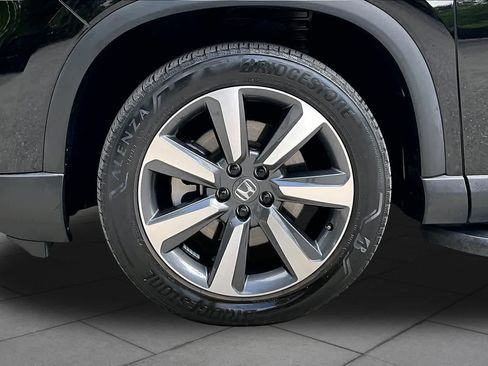 Used 2023 Honda Pilot Elite image 11