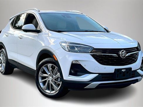 Certified 2022 Buick Encore GX Essence w/ Advanced Technology Package image 1