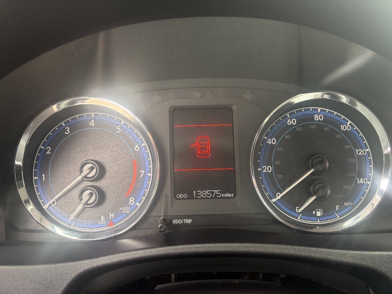 Used 2018 Toyota Corolla LE FWD image 8