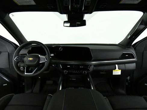 New 2026 Chevrolet Suburban Premier w/ Sun And Tow Package image 19