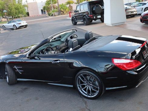 Used 2014 Mercedes-Benz SL 550 image 17