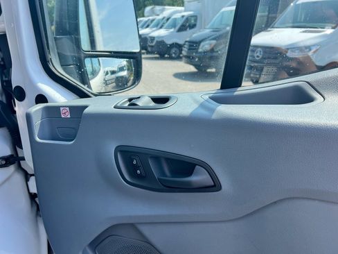 Used 2019 Ford Transit 250 130 Medium Roof image 14