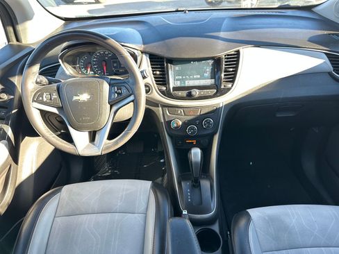 Used 2017 Chevrolet Trax LT w/ LT Convenience Package image 23
