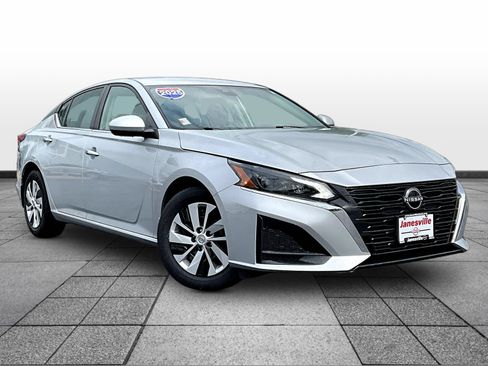 Certified 2023 Nissan Altima 2.5 S FWD image 1