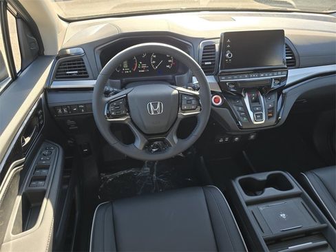 New 2026 Honda Odyssey Touring image 29