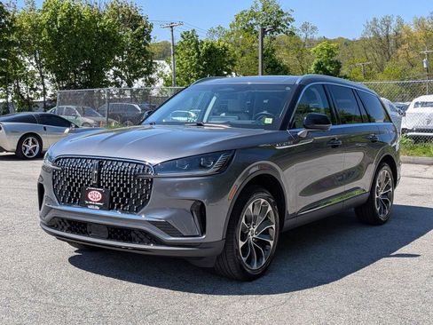 Used 2025 Lincoln Aviator Reserve w/ Illumination Package AWD/4WD image 12