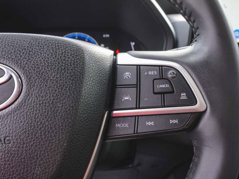 Used 2024 Toyota Grand Highlander XLE image 22