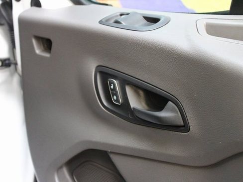 Used 2022 Ford Transit 350 XLT image 9