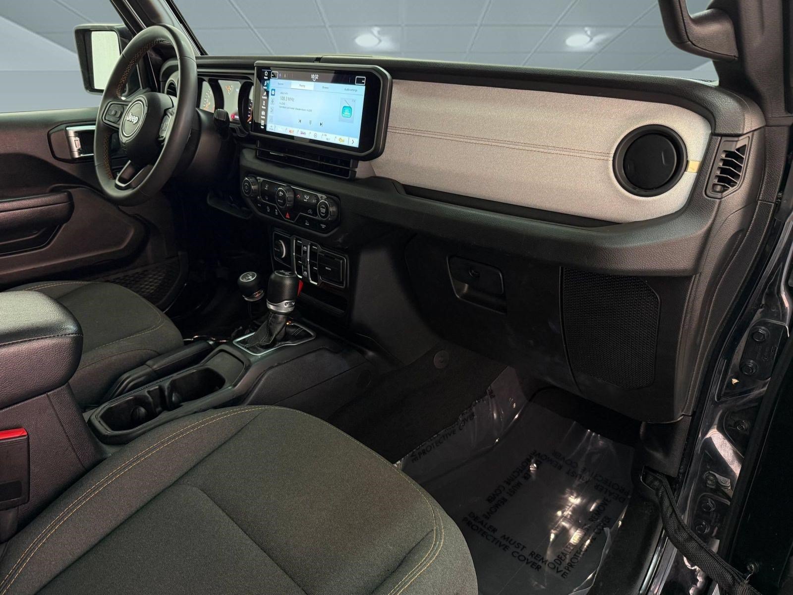 Used 2024 Jeep Wrangler Unlimited Sport AWD/4WD image 26