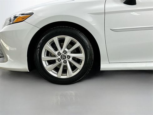 Used 2023 Toyota Camry LE image 6