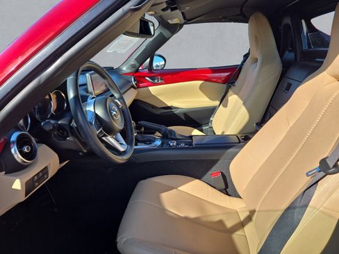Used 2017 MAZDA MX-5 Miata RF Grand Touring image 11