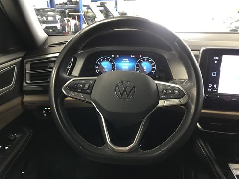 Used 2024 Volkswagen Atlas Cross Sport SE image 15