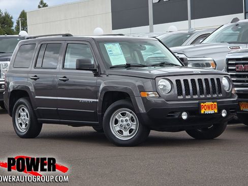 Used 2016 Jeep Patriot Sport w/ Power Value Group FWD image 1