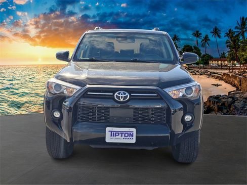 Used 2024 Toyota 4Runner SR5 image 2