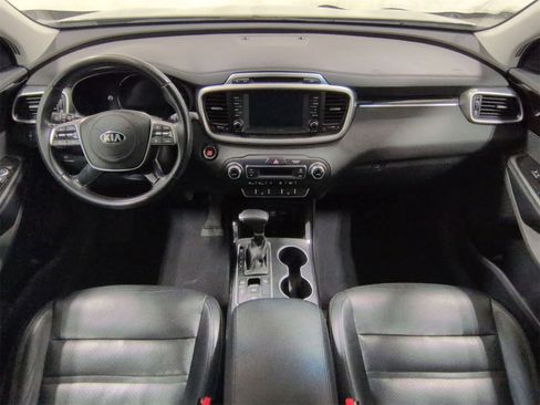 Used 2019 Kia Sorento EX image 16